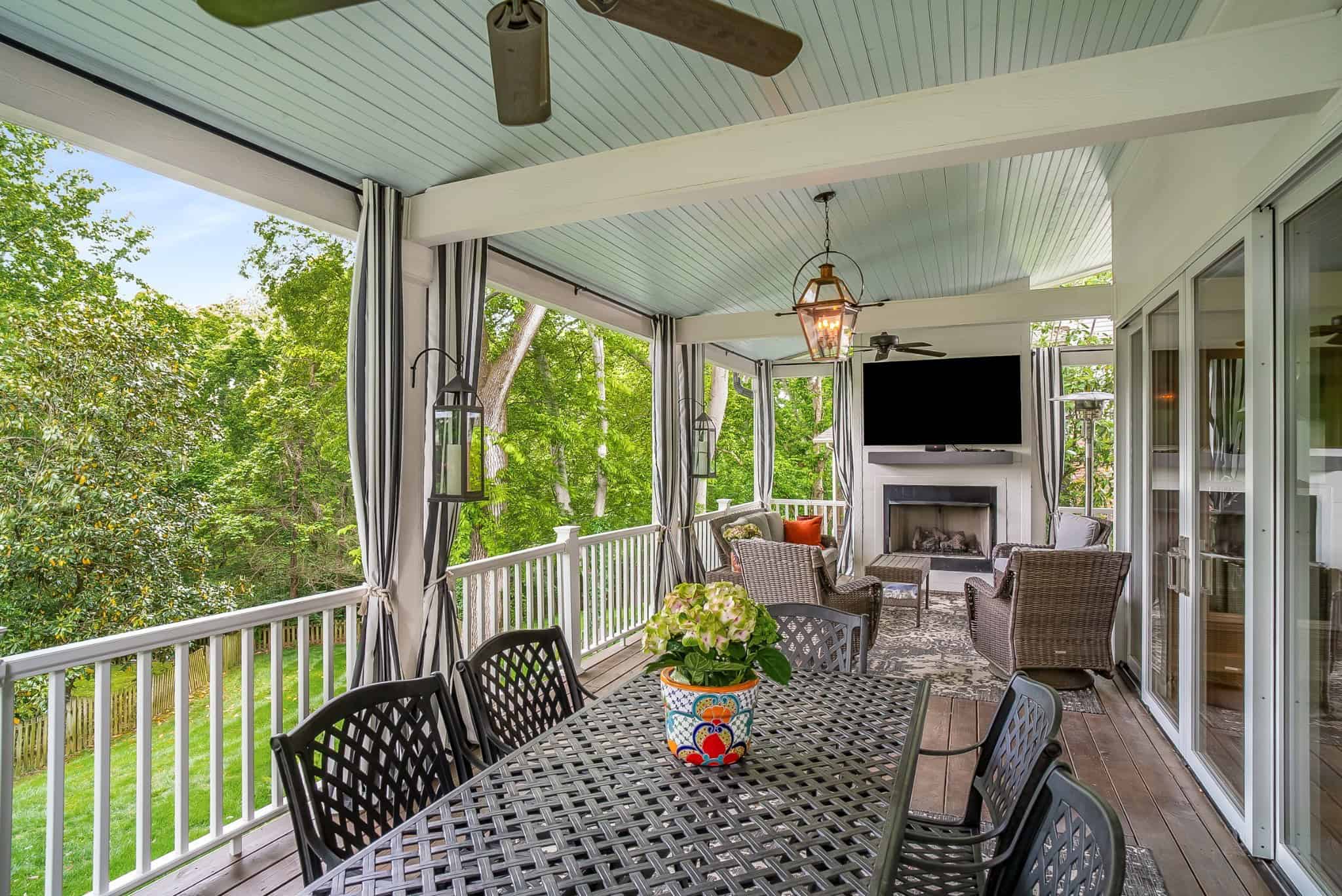 301 Culpepper Ct. - back deck