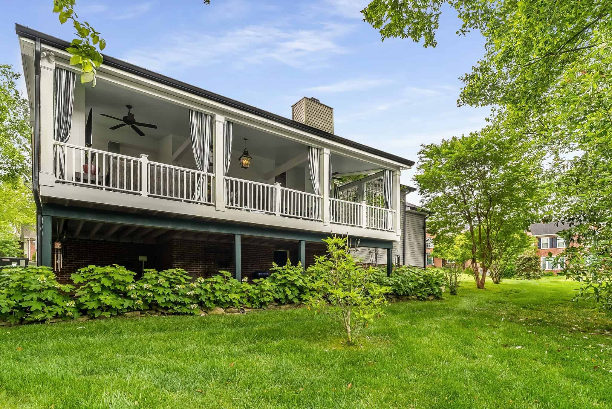 301 Culpepper Ct. - back deck