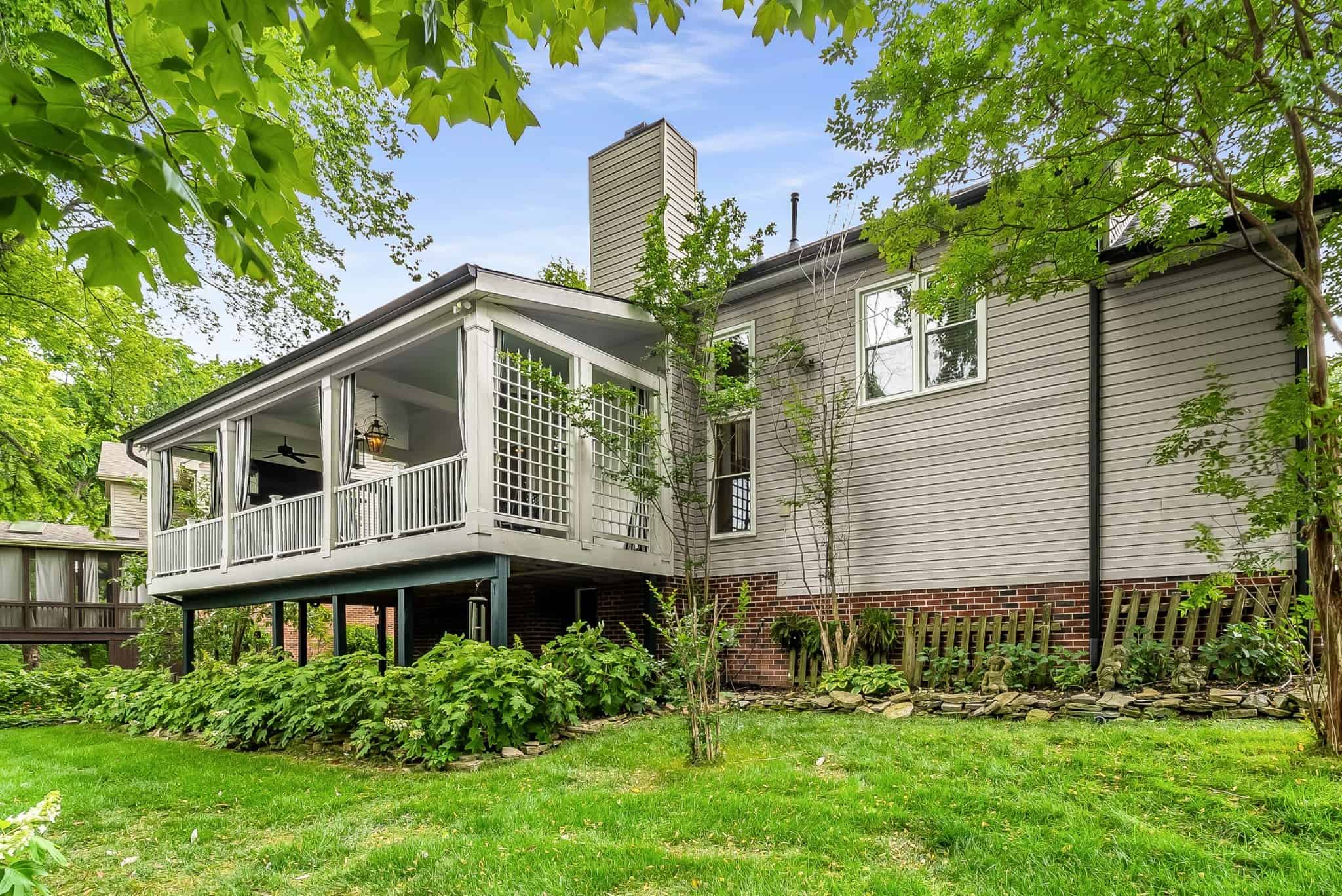 301 Culpepper Ct. - back deck